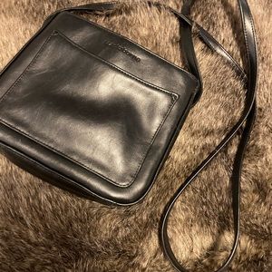Liz Claiborne black crossbody bag excellent condition